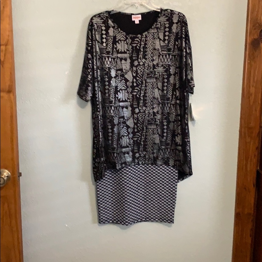 Small Outfit - Lularoe Elegant Irma & Cassie Skirt